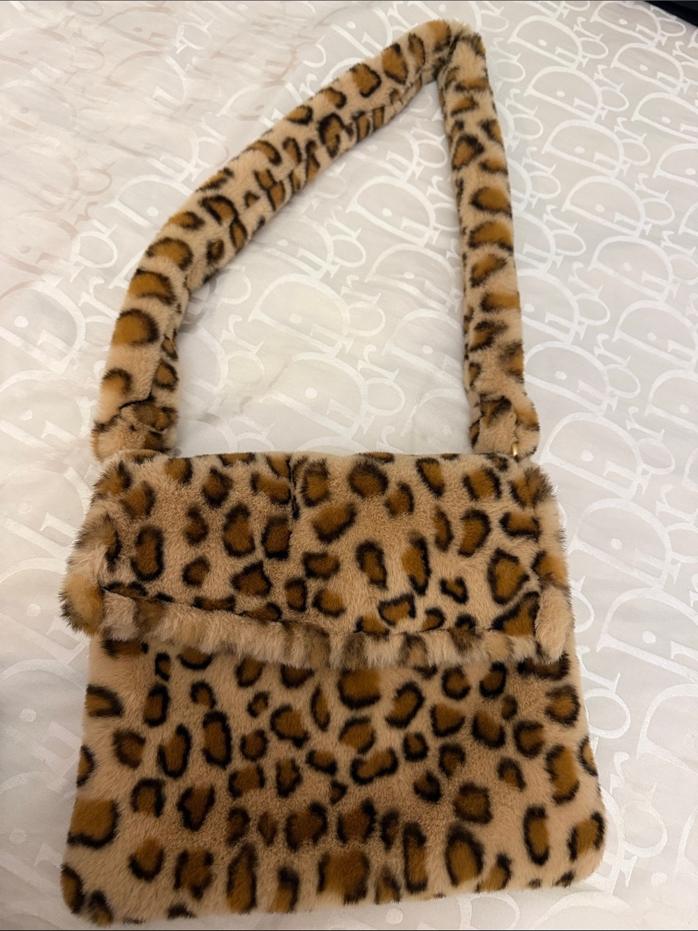 Faux Fur Leopard Print Shoulder Bag - Tan